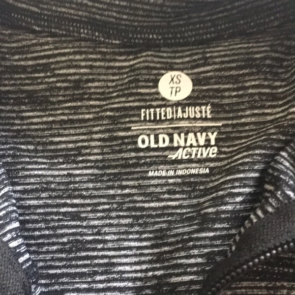 Old Navy fitted workout jacket - Picture 3 of 3